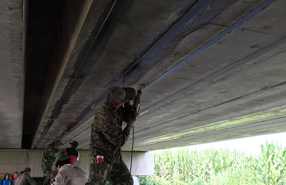 曼卡特預應力碳纖維板施工現場