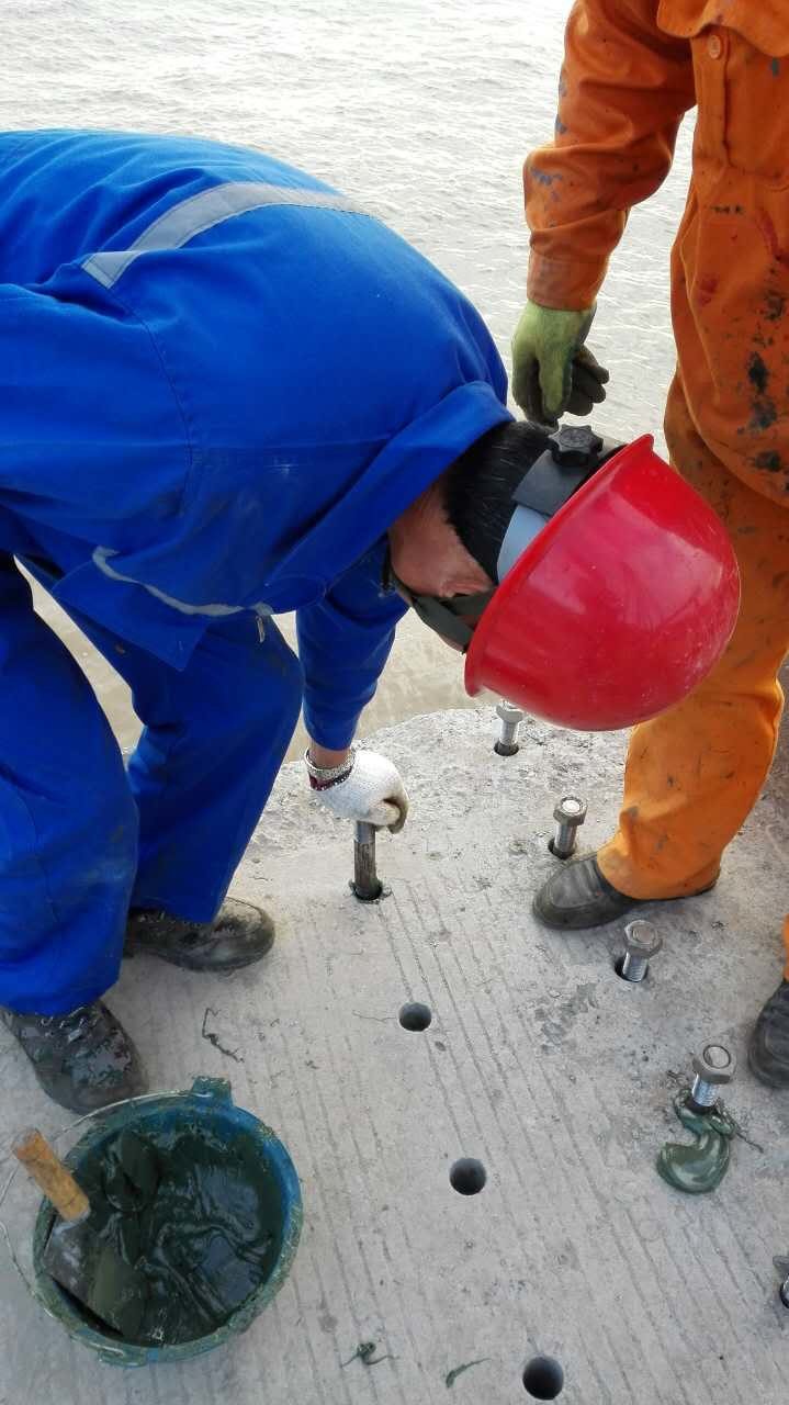 建筑加固植筋膠出現(xiàn)結(jié)晶和爆聚現(xiàn)象怎么辦？