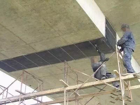 曼卡特碳纖維布讓大橋更堅固！