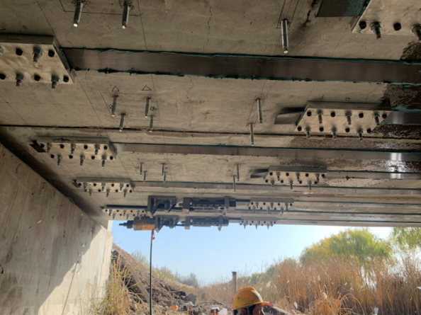 銀川市賀蘭縣預(yù)應(yīng)力碳纖維板加固項(xiàng)目（可拆卸鋁鎂合金的錨具）