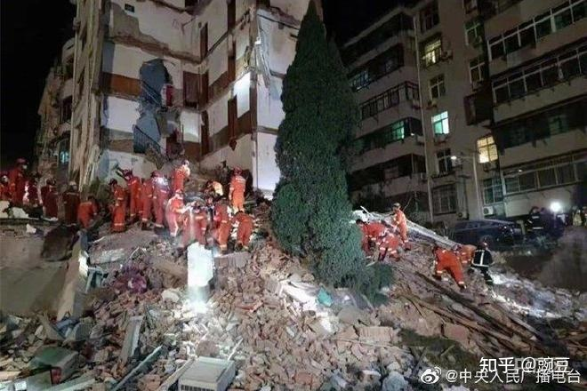 碳纖維布加固|江西某宿舍樓突發(fā)坍塌房屋質(zhì)量堪憂如何解決？